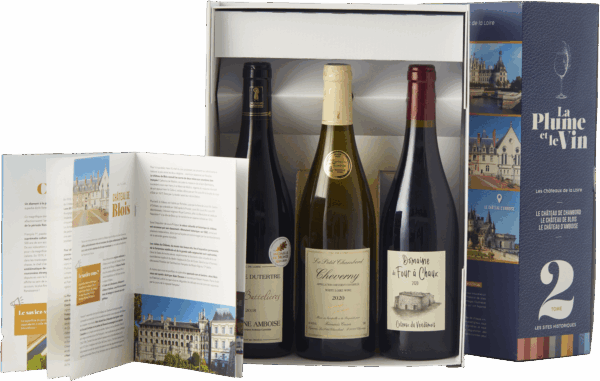 Coffret Châteaux de la Loire ouvert, présentant 3 bouteilles de vin, 2 rouges et 1 blanc, un livret détaillé sur les vins et les châteaux